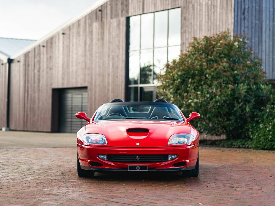 Imagen 2/25 de Ferrari 550 Barchetta (2001)