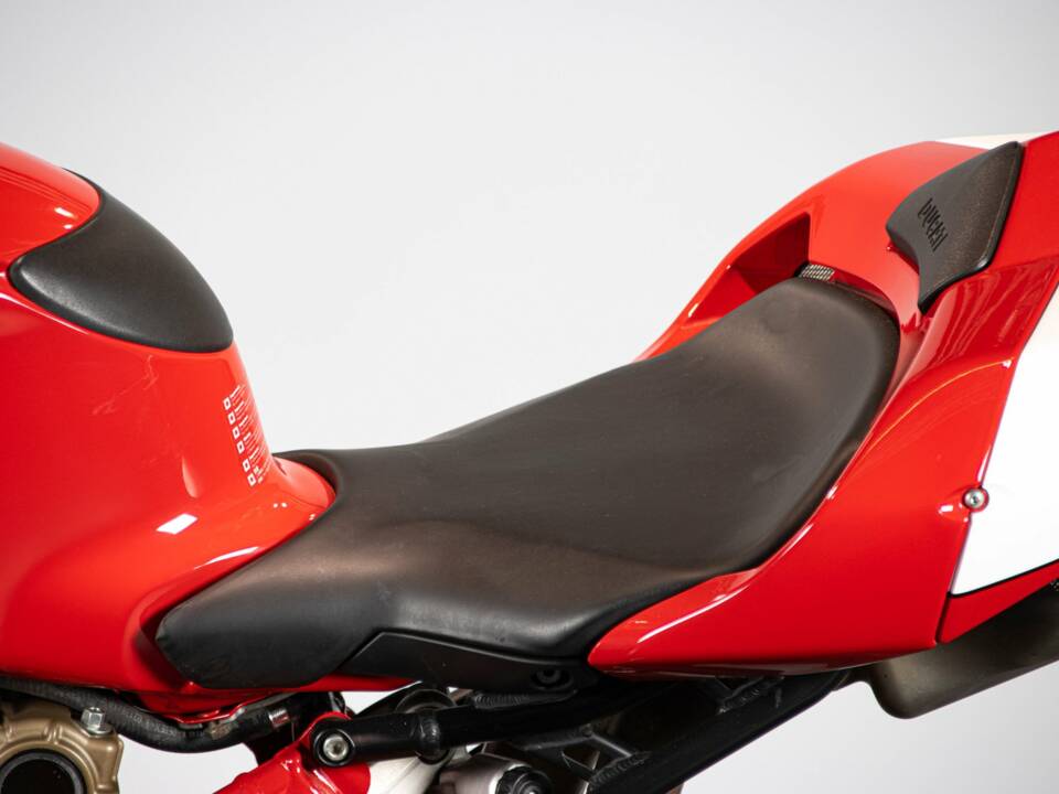 Image 24/50 of Ducati DUMMY (2004)
