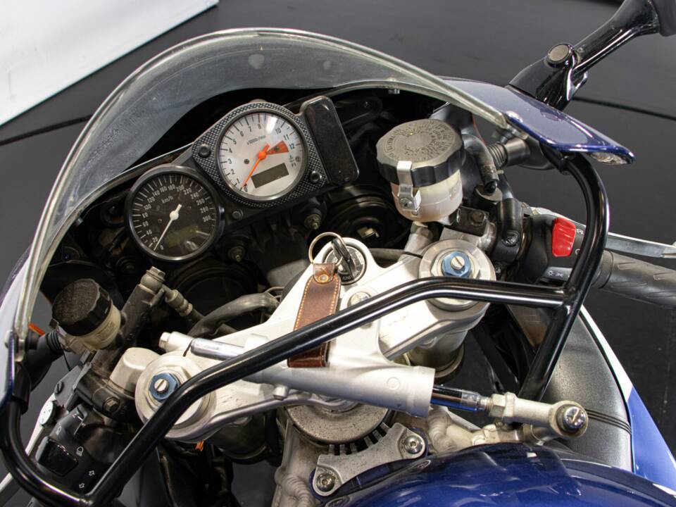 Bild 40/49 von Suzuki TL 1000R (1999)