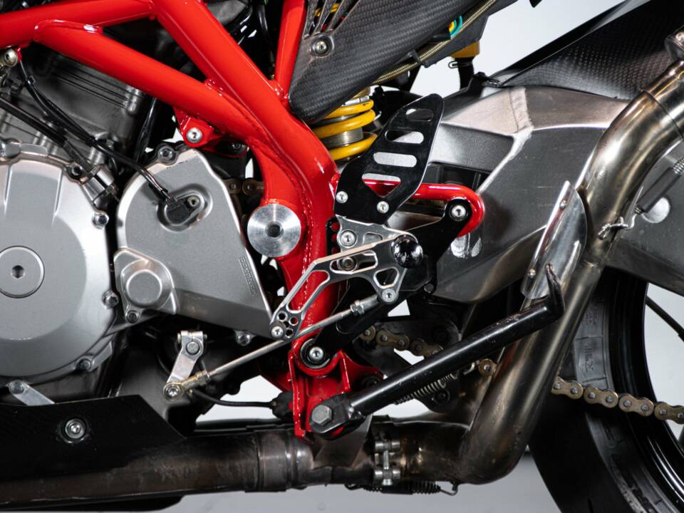 Immagine 17/50 di Cagiva DUMMY (2003)
