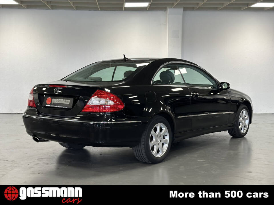 Image 8/15 of Mercedes-Benz CLK 280 (2006)