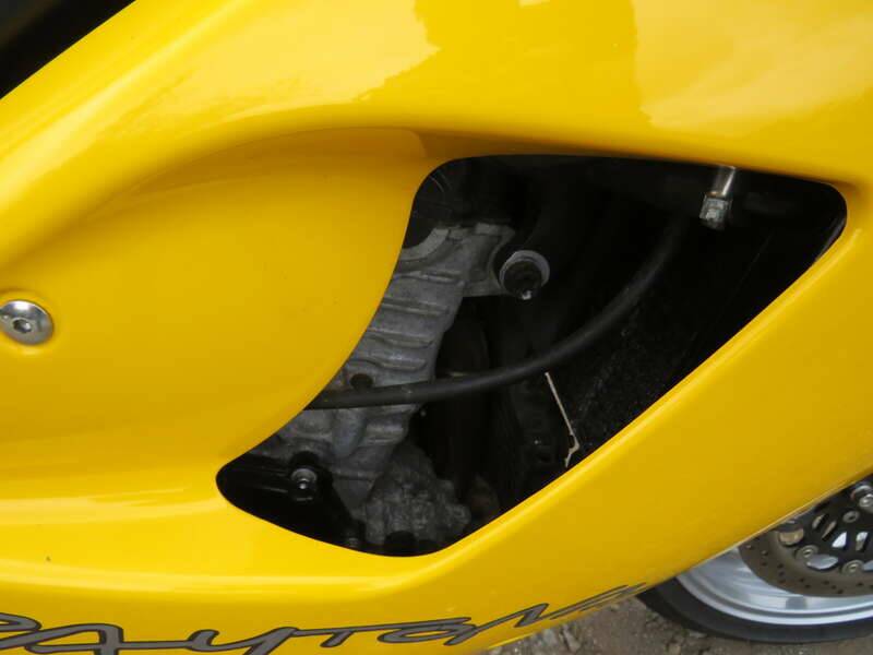 Image 25/40 of Triumph DUMMY (2006)