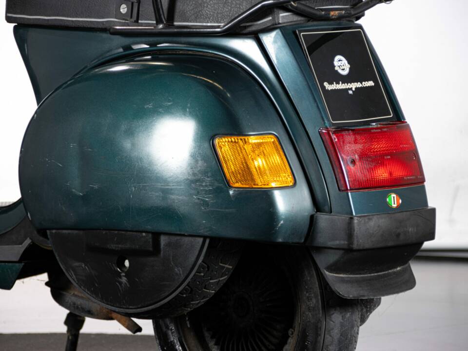 Bild 44/50 von Piaggio Vespa Cosa 150 (1990)
