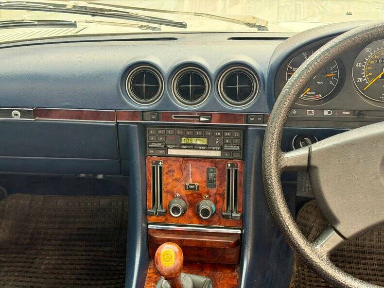 Image 29/50 of Mercedes-Benz 280 SL (1984)