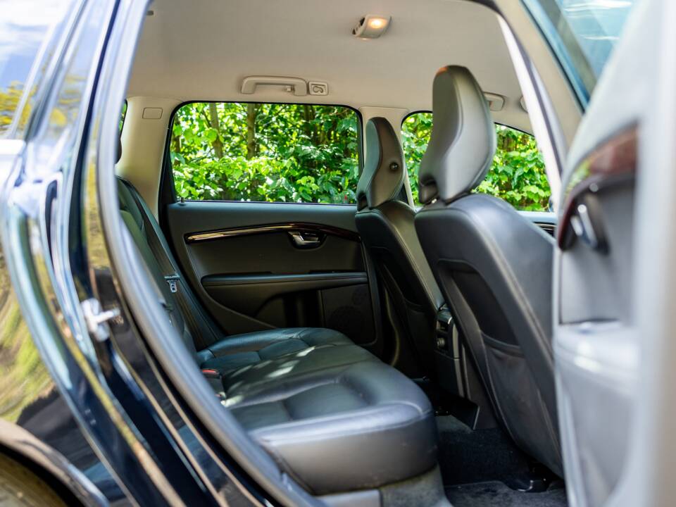 Image 39/50 of Volvo V70 T4 (2014)