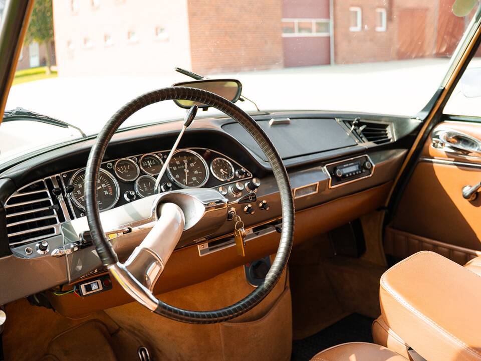 Bild 21/36 von Citroën DS 21 Pallas (1968)
