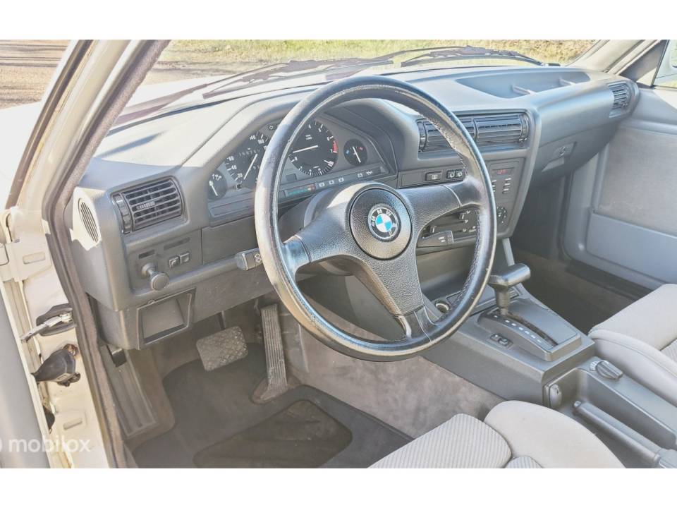 Imagen 16/35 de BMW 325ix Touring (1991)