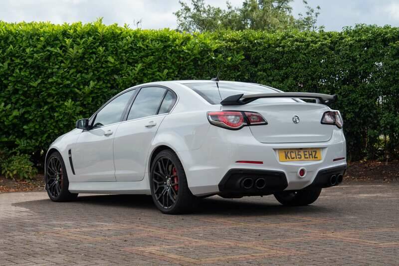 Image 4/10 of Vauxhall VXR8 GTS (2015)
