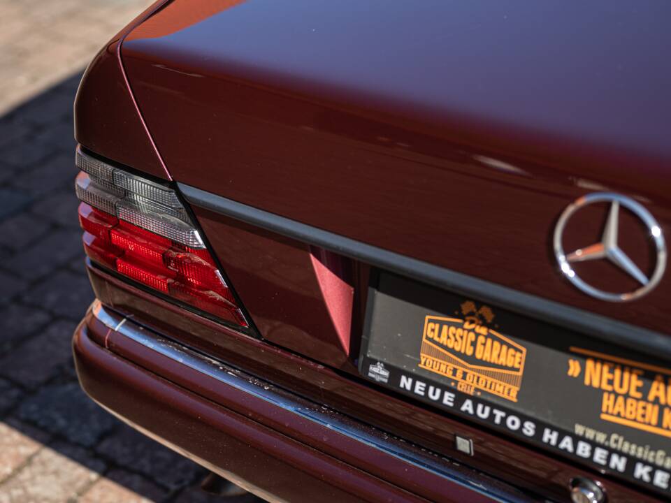 Bild 19/42 von Mercedes-Benz E 200 (1997)