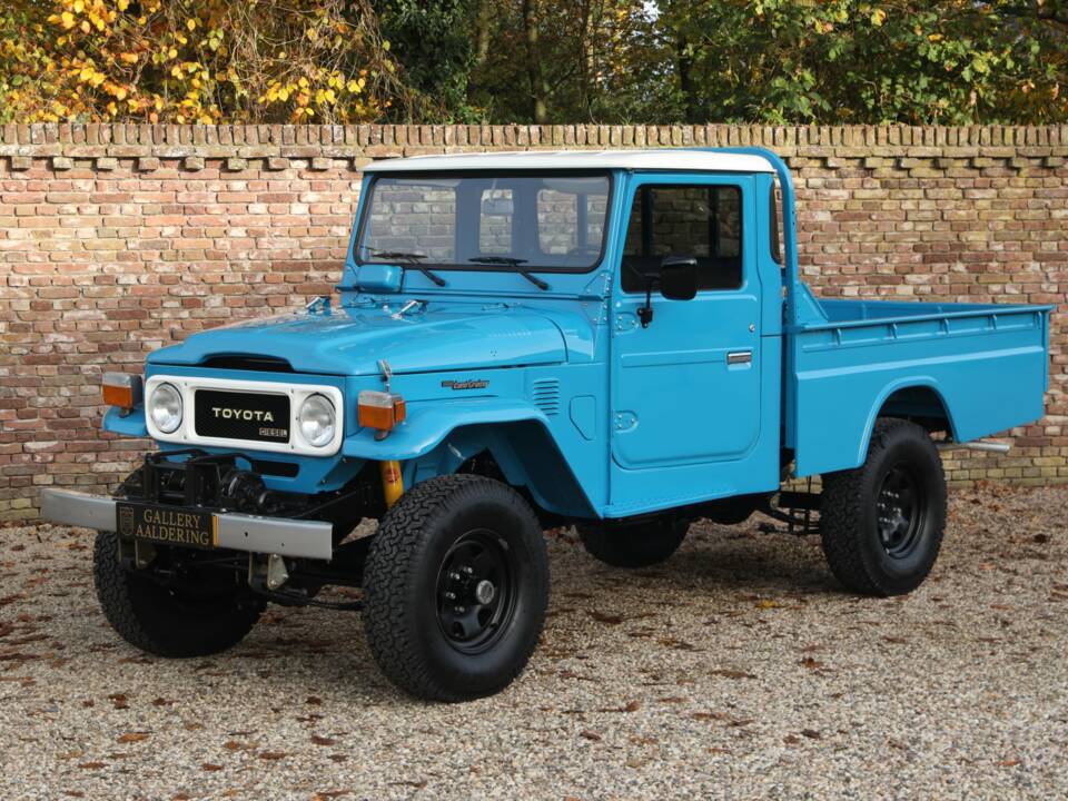 Bild 1/50 von Toyota Land Cruiser BJ 45 (1982)