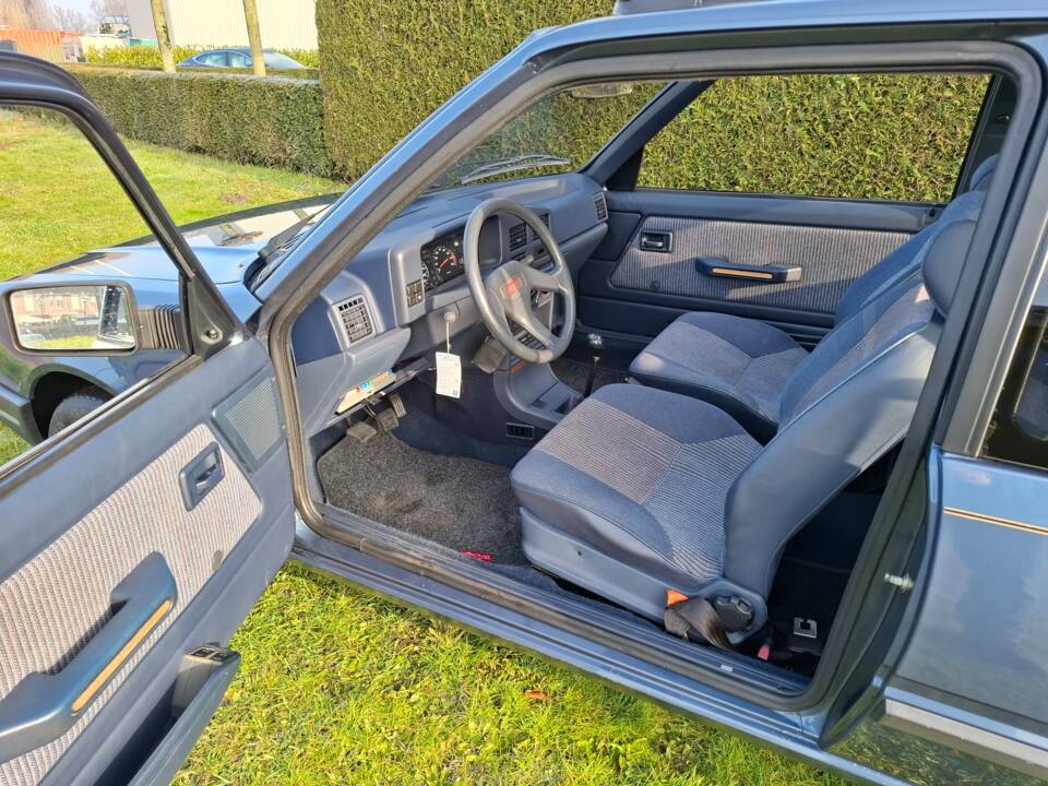 Image 11/27 de Peugeot 309 (1990)