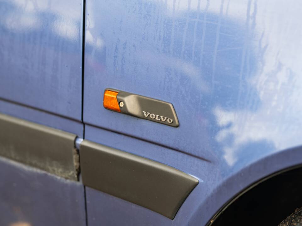 Immagine 33/50 di Volvo 440 Turbo (1992)