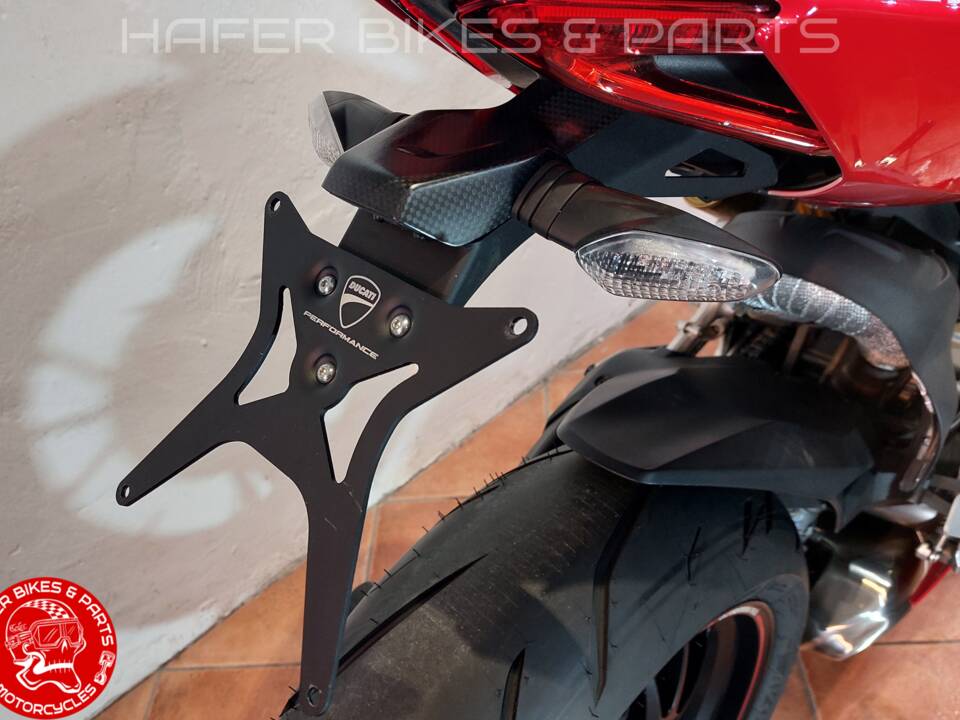 Image 32/42 of Ducati 1199 Panigale S Tricolore (2012)