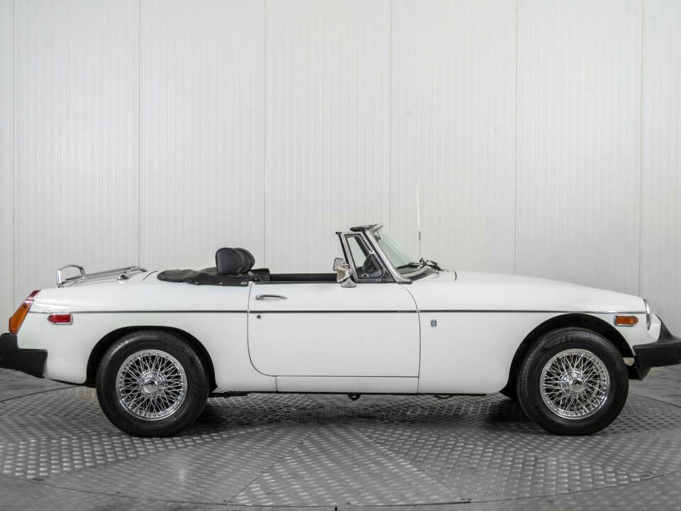 Image 10/50 de MG MGB (1977)