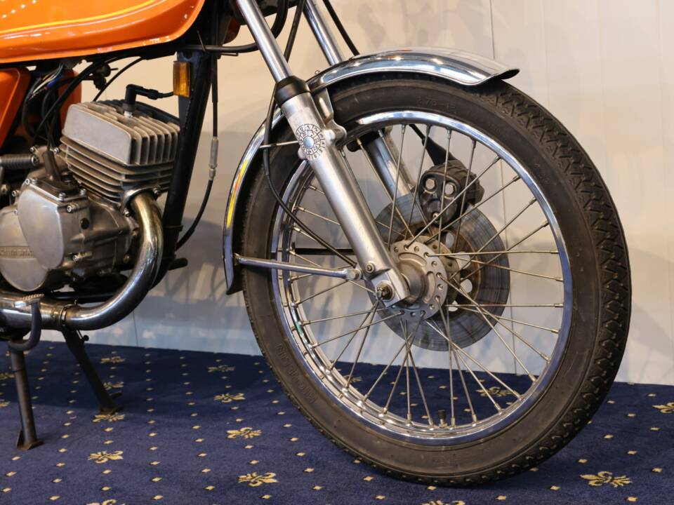 Immagine 15/29 di Kawasaki KH 125 (1981)