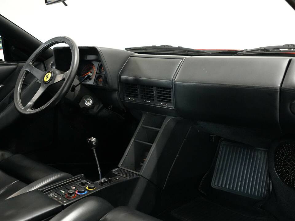 Bild 28/50 von Ferrari Testarossa (1990)