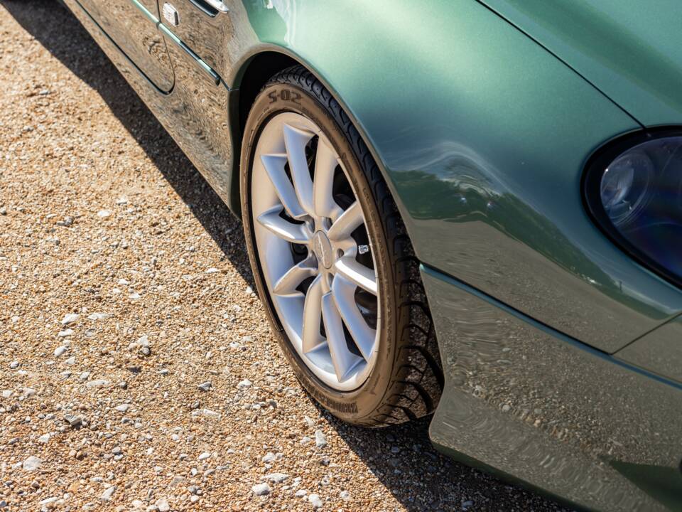 Bild 50/83 von Aston Martin DB 7 Vantage Volante (2001)