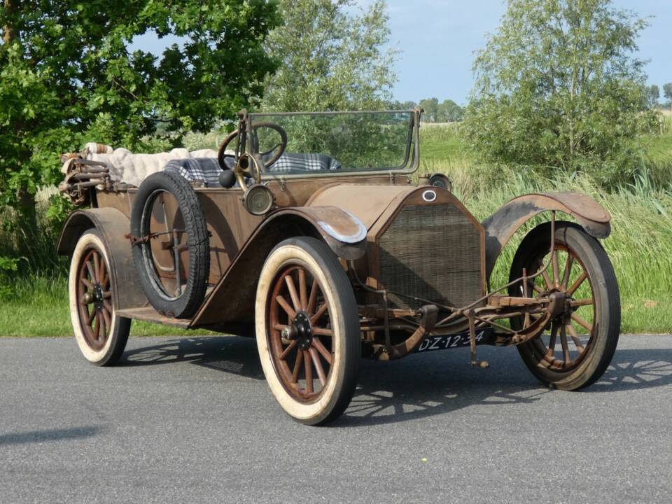 Image 2/66 of Regal Model T Underslung (1913)