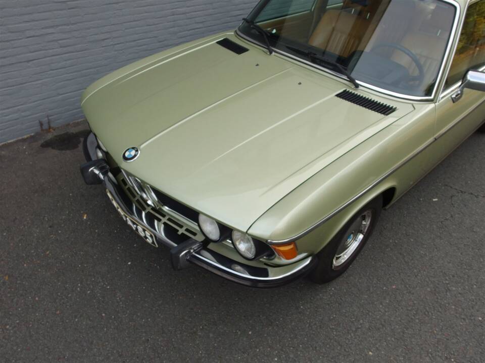 Image 10/95 de BMW 2500 (1977)