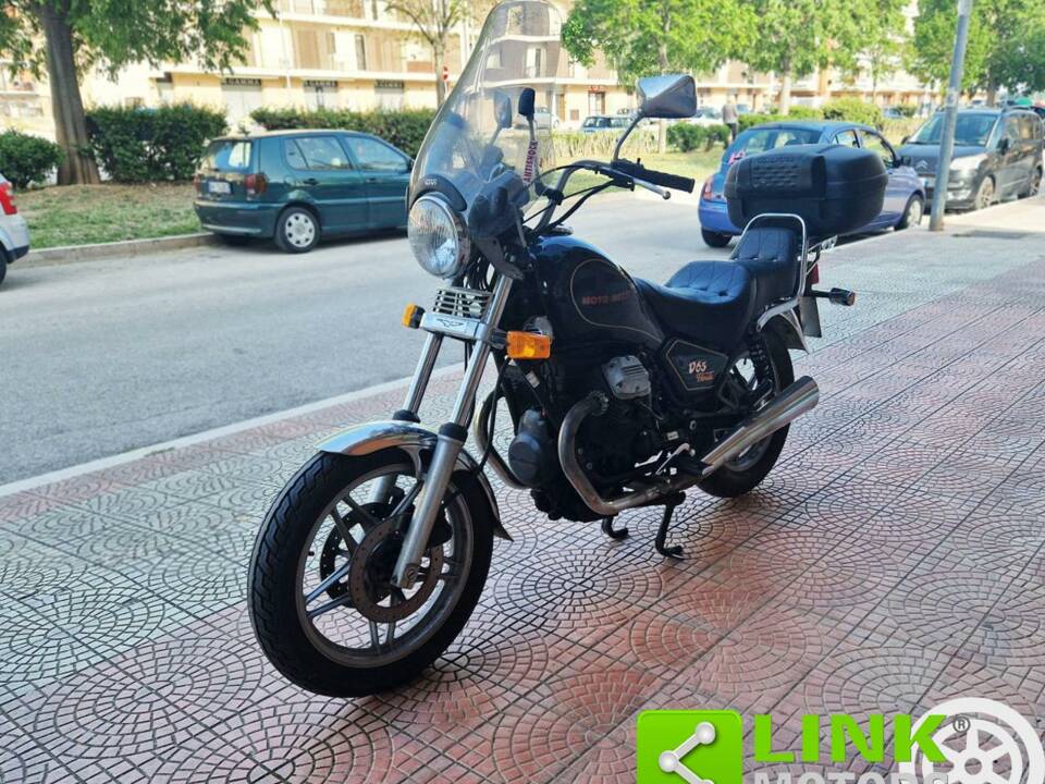Image 3/10 of Moto Guzzi DUMMY (1990)