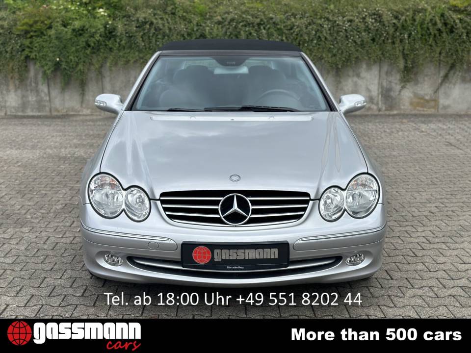 Immagine 2/15 di Mercedes-Benz CLK 200 K (2004)