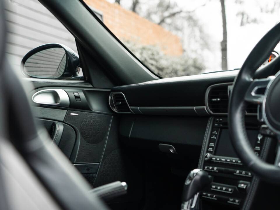 Bild 46/57 von Porsche 911 Turbo (2011)