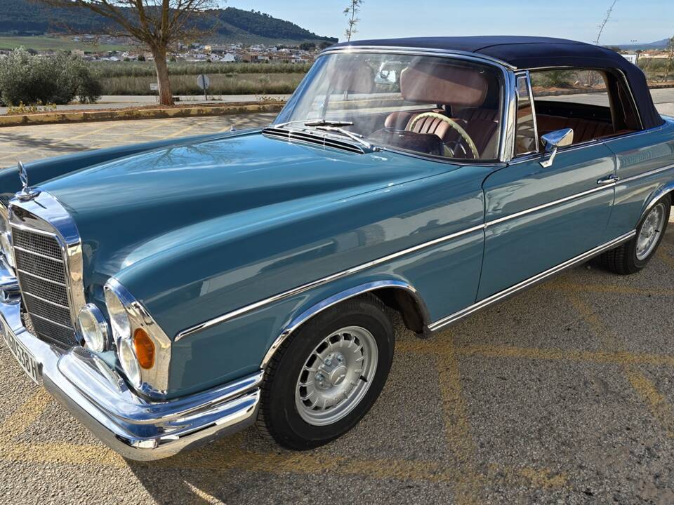 Immagine 33/40 di Mercedes-Benz 300 SE (1964)