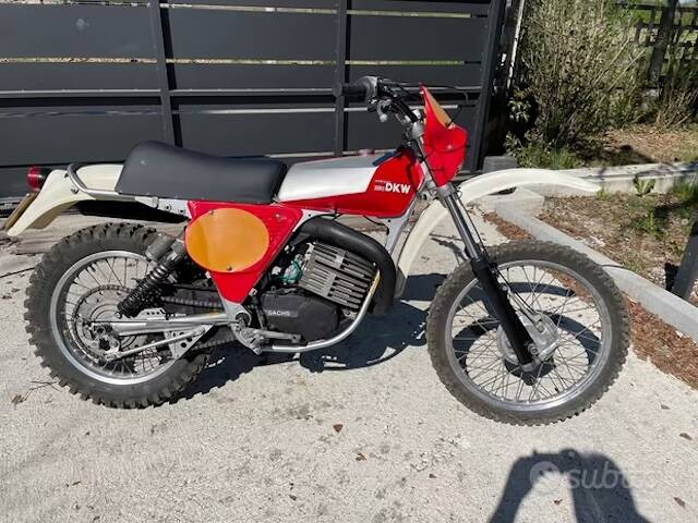 Immagine 3/4 di DKW 250 GS Regolarità (1977)