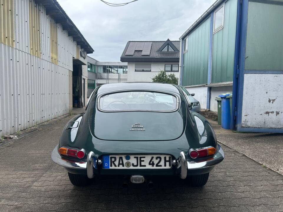 Image 6/39 de Jaguar Type E 4.2 (1966)