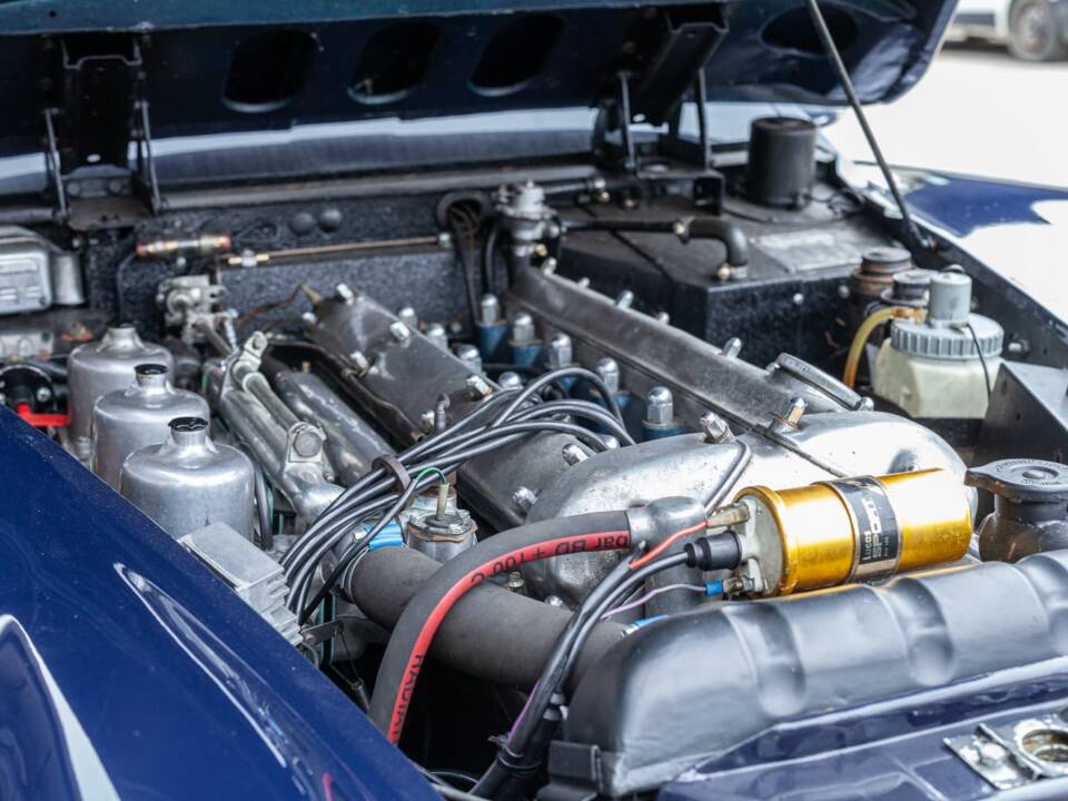 Imagen 3/5 de Jaguar XK 150 SE DHC (1957)