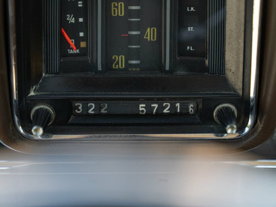 Image 49/50 of Mercedes-Benz 200 (1966)