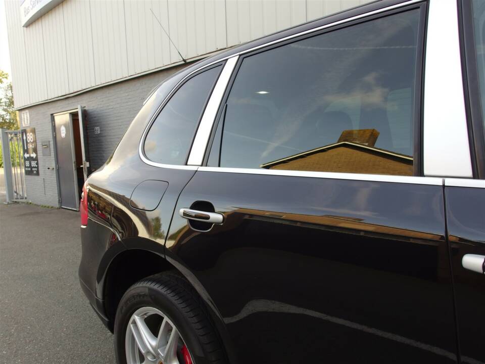 Imagen 24/97 de Porsche Cayenne Turbo (2007)