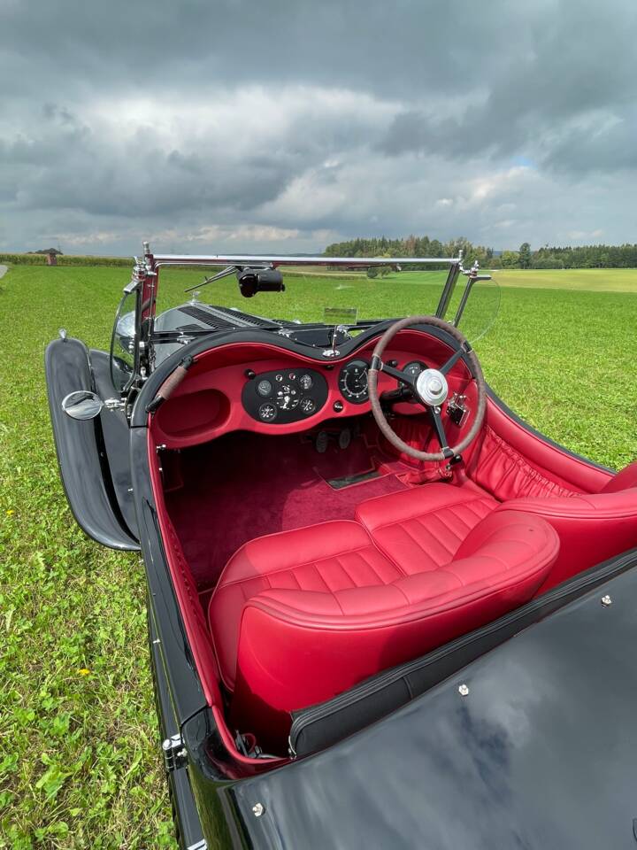 Image 19/69 of Bentley B Special Alpine (1948)
