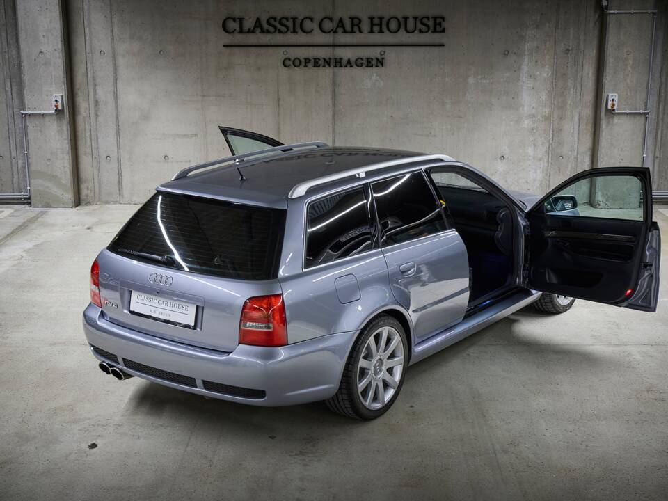 Imagen 13/100 de Audi RS4 Avant (2001)