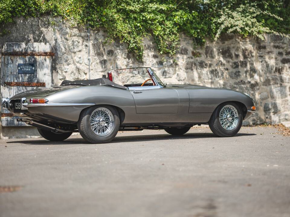 Image 7/50 of Jaguar Type E 3.8 (1963)