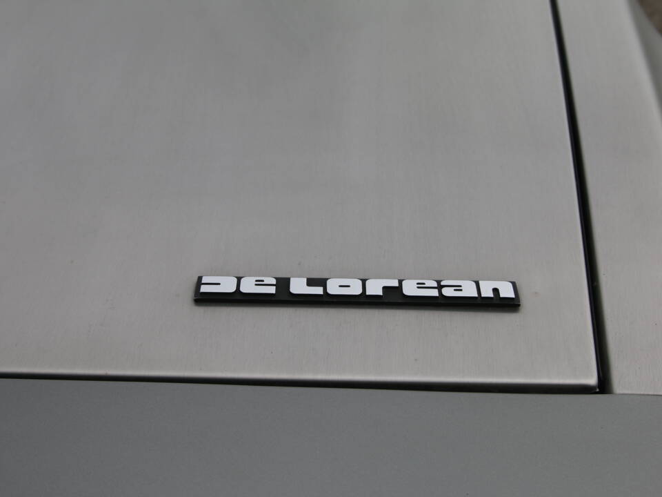 Image 33/92 of DeLorean DMC-12 (1982)