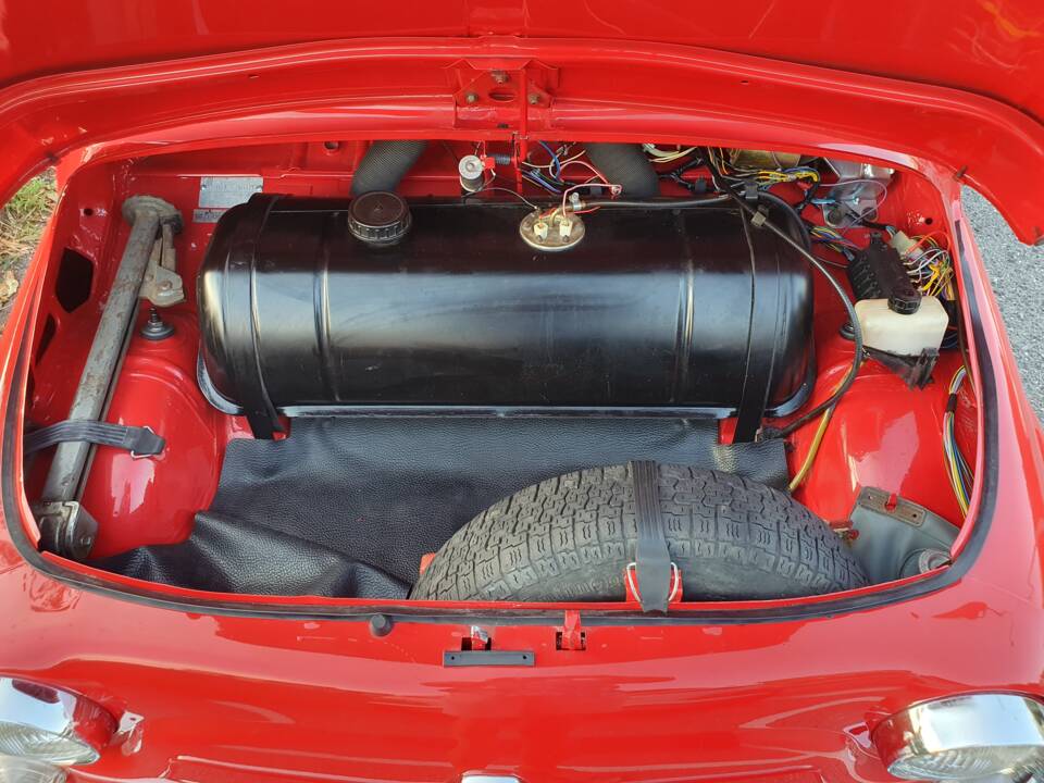 Image 14/24 de FIAT 500 L (1971)