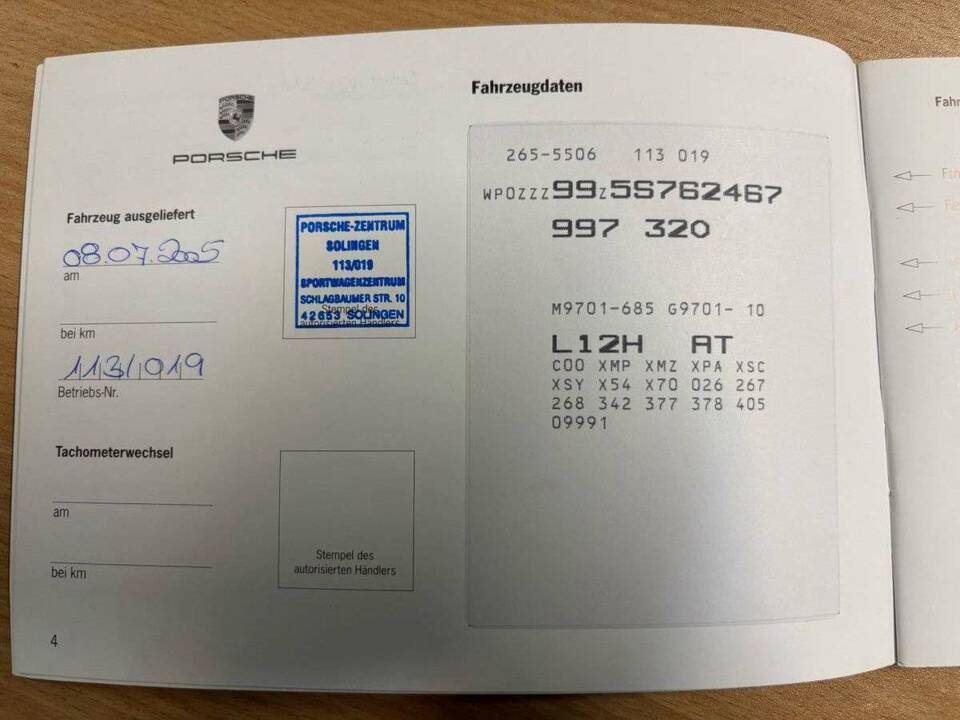 Bild 29/30 von Porsche 911 Carrera 4S (2005)