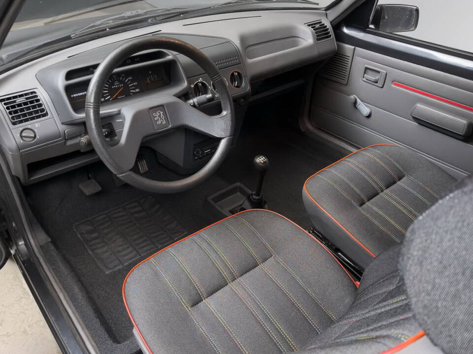 Imagen 10/28 de Peugeot 205 GTi 1.9 (1991)