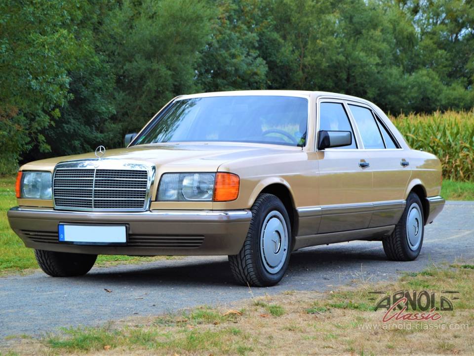 Image 10/39 de Mercedes-Benz 300 SE (1986)