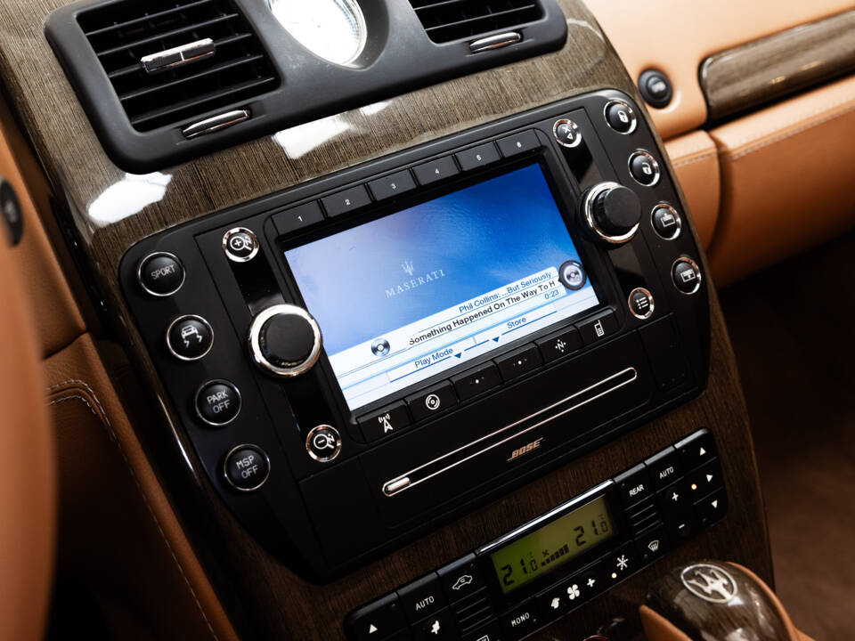 Image 15/39 de Maserati Quattroporte S 4.7 (2009)
