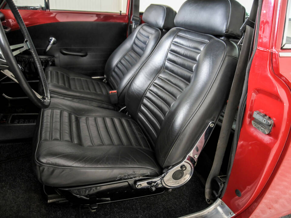 Image 32/50 of Volvo 1800 S (1965)