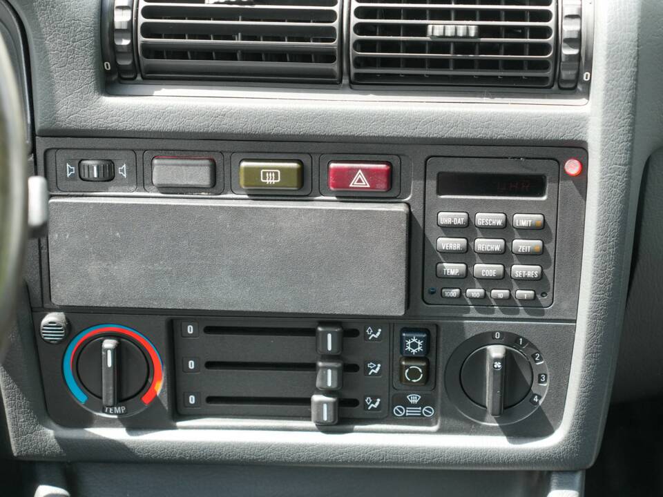 Image 16/34 de BMW M3 (1986)