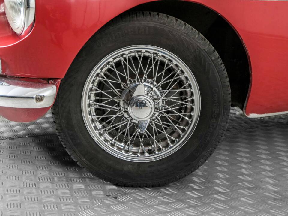 Image 4/50 of MG MGB GT (1967)
