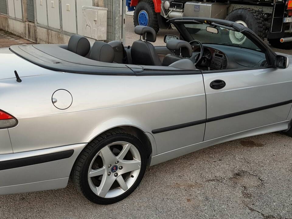 Immagine 9/50 di Saab 9-3 2.0 Turbo (2001)