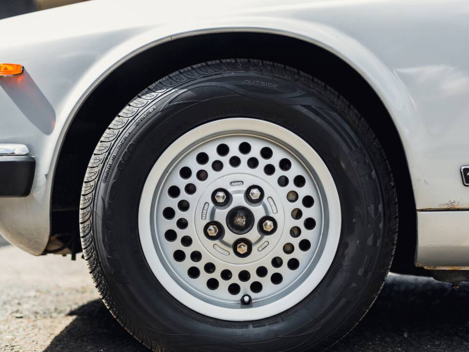 Imagen 15/50 de Jaguar XJ 6 4.2 (1982)