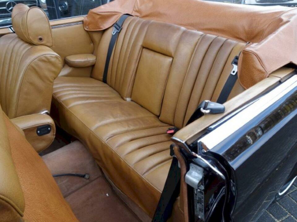 Bild 23/36 von Mercedes-Benz 280 SE 3,5 (1970)