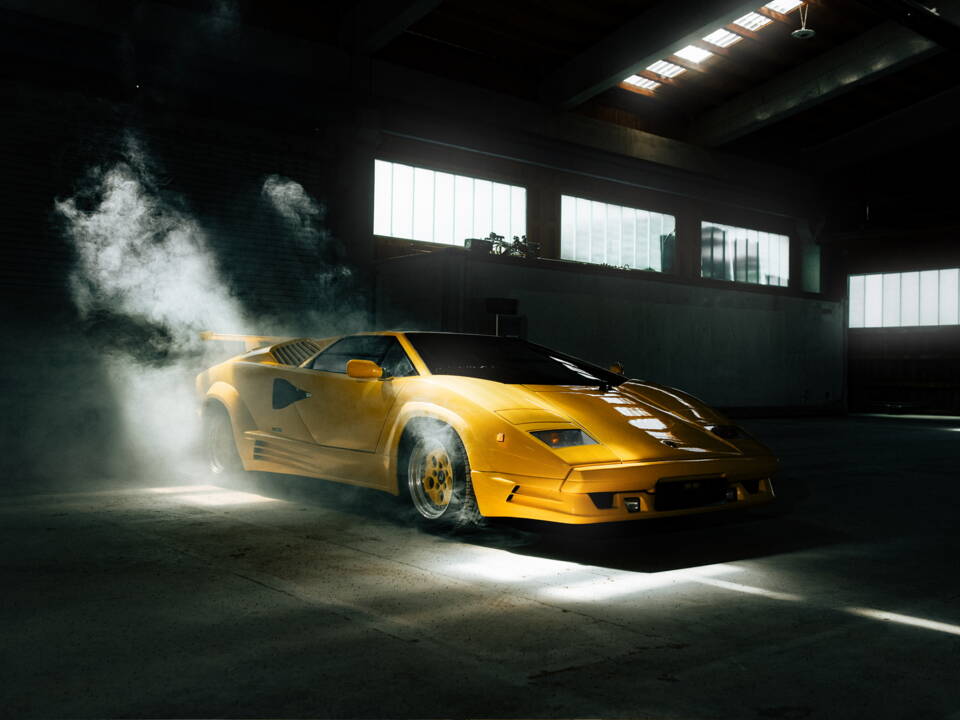 Image 2/7 de Lamborghini Countach 25th Anniversary (1990)