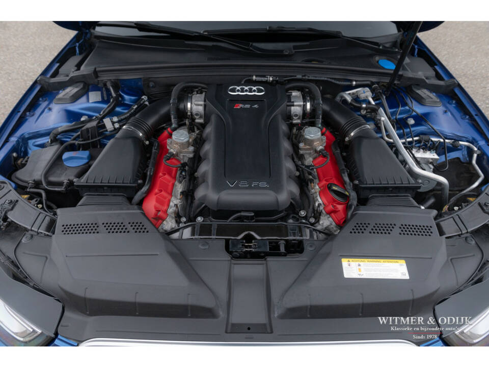 Image 31/32 of Audi RS4 Avant (2014)