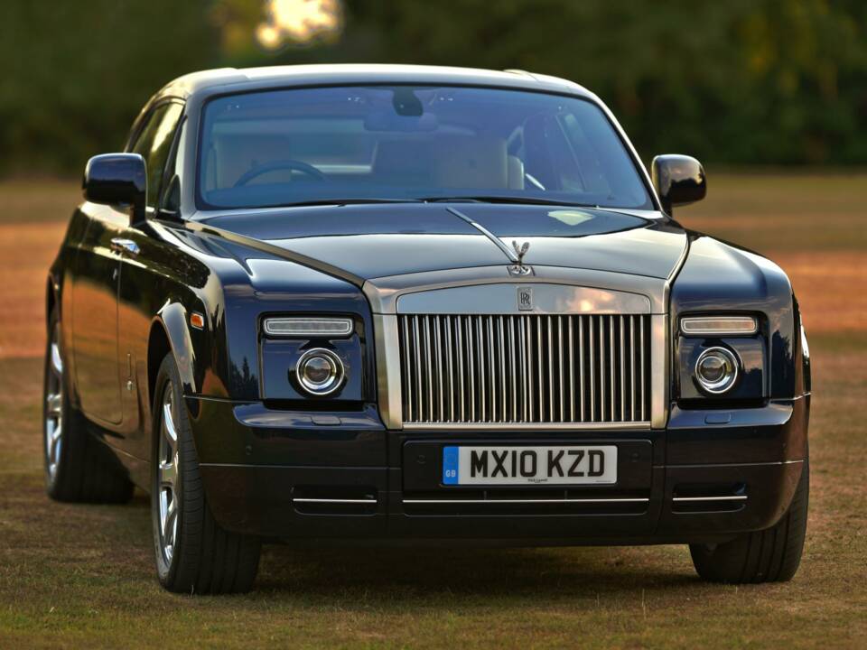 Image 24/50 of Rolls-Royce Phantom Coupé (2010)